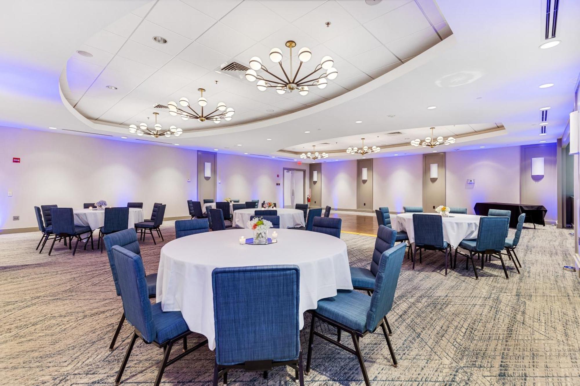 Four Points By Sheraton Boston Newton Bagian luar foto